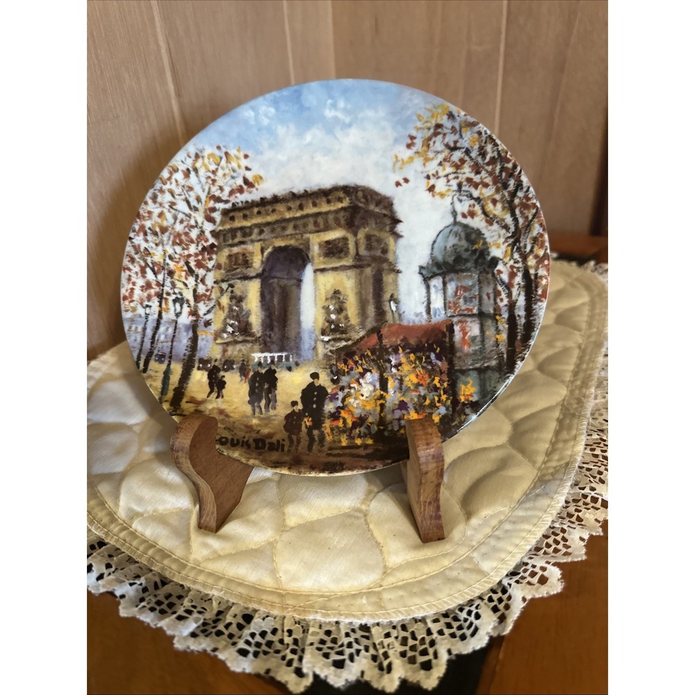 Limoges Louis Dali Vintage Collector's Plate‎  L'Arc De Triomphe  #GI 254.